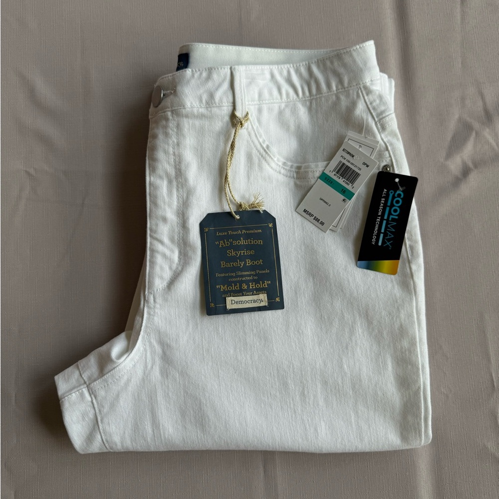 Democracy AB Solution Sz 16 Skyrise Barely Boot White Scalloped Hem V-Yoke Pant